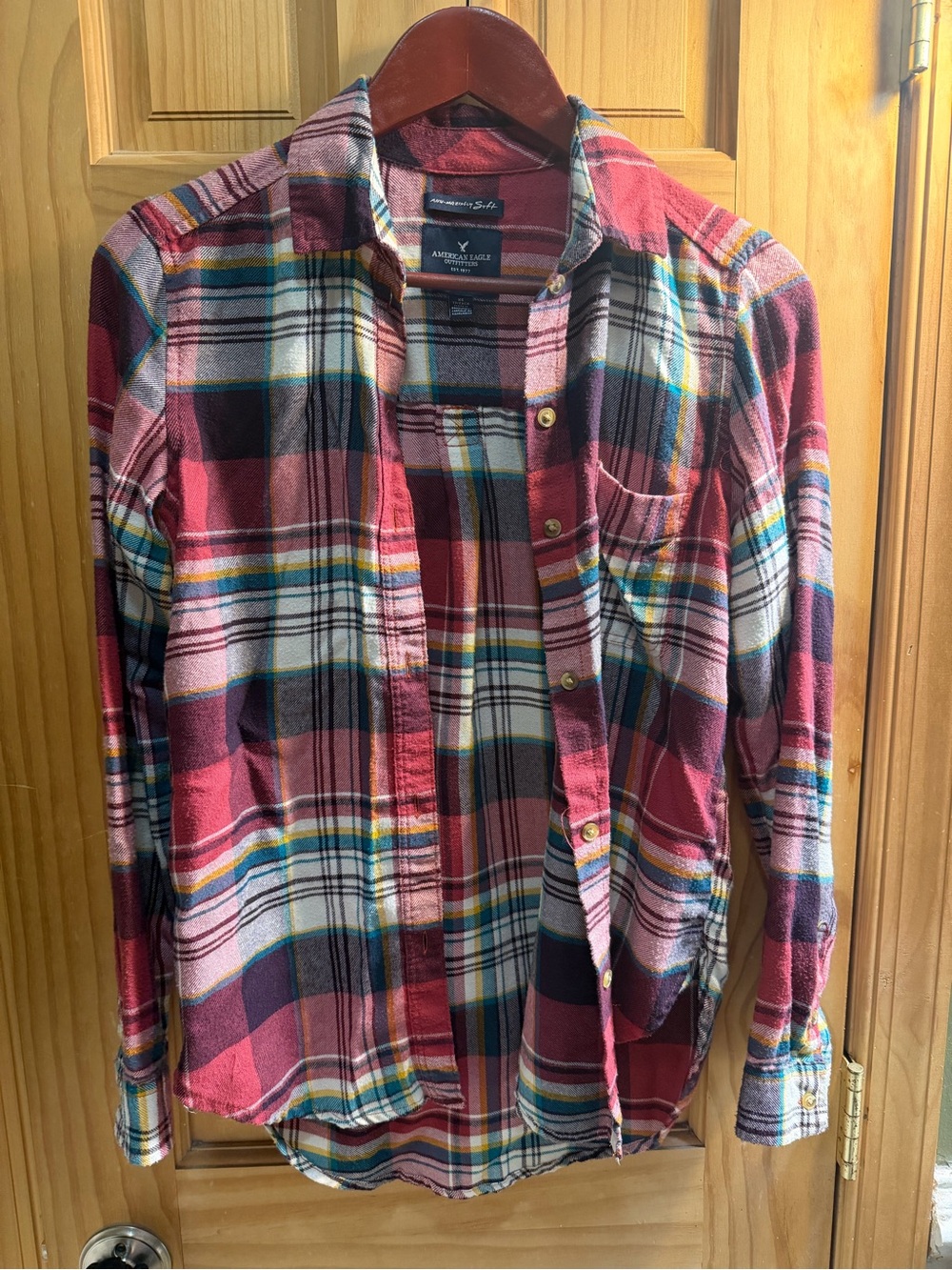American Eagle Outfitters Red and White Plaid Button-Down Shirt